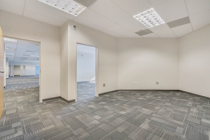 More Photos Of 2201 Lucien Way, Maitland Office For Lease