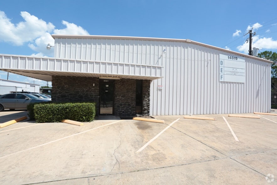 More Photos Of 14017 S Gessner Rd, Missouri City Unknown For Lease