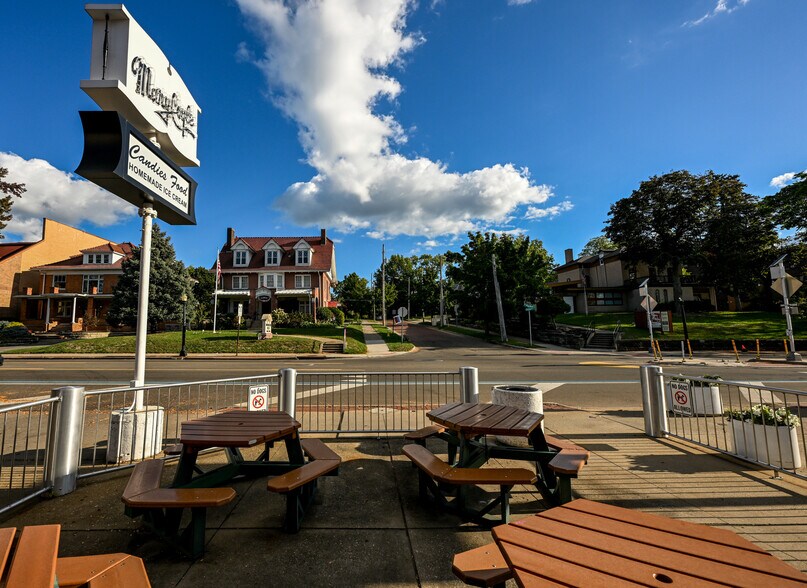 More Photos Of 780 W Market St, Akron Freestanding For Sale