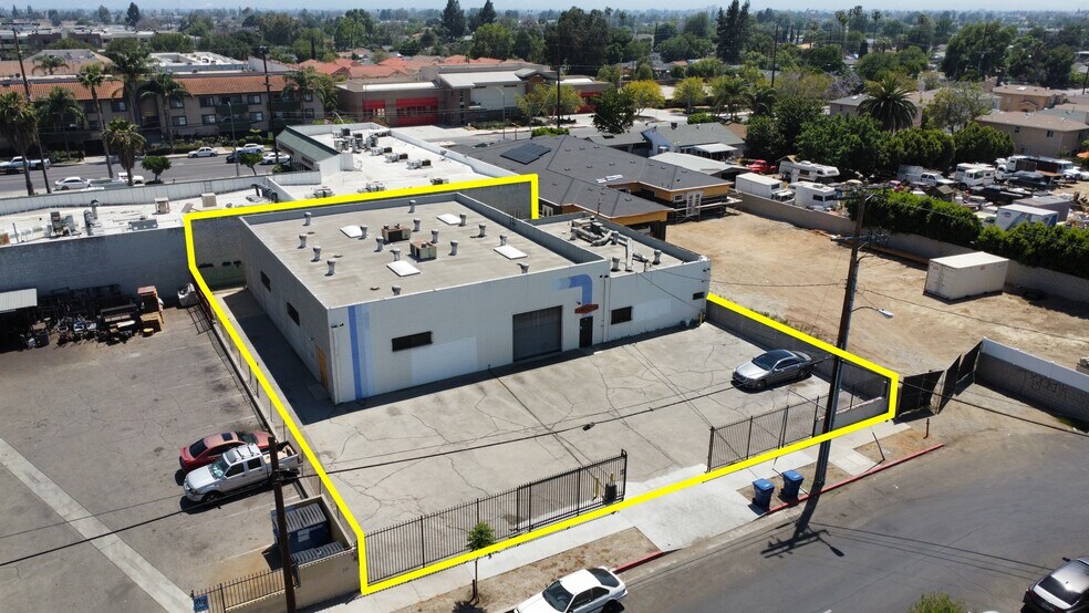 Primary Photo Of 14620 Novice St, Panorama City Warehouse For Lease