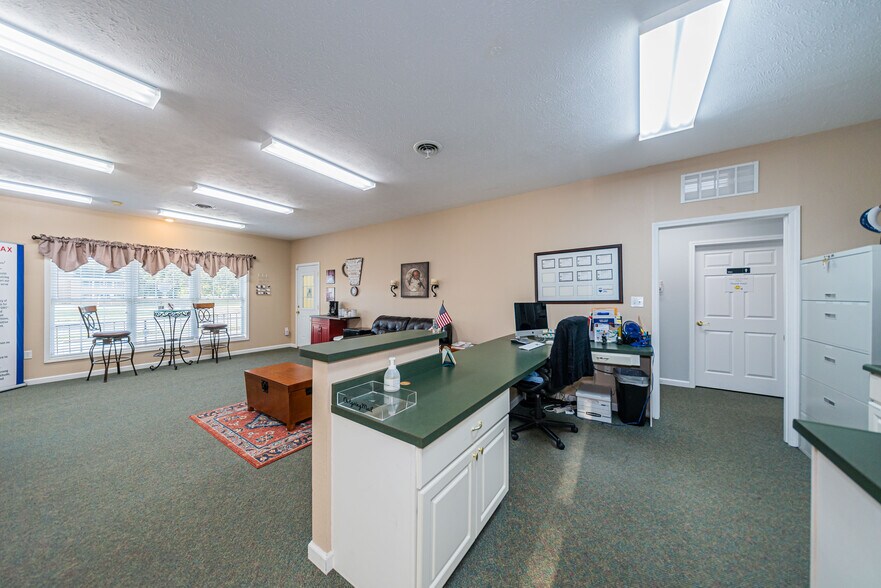 More Photos Of 2419 Broadway St, Mount Vernon Office For Sale