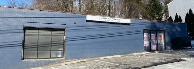 Primary Photo Of 7448 Springfield Ave, Sykesville Storefront For Lease
