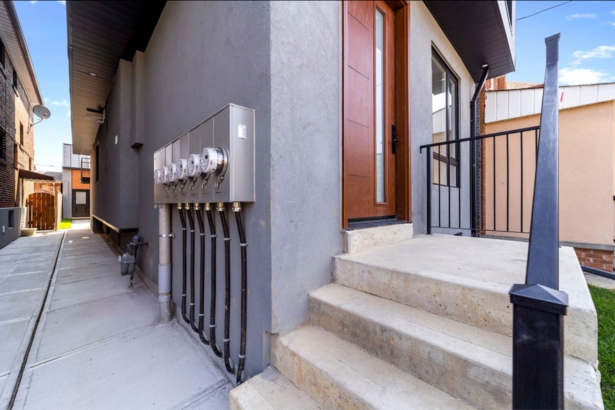 More Photos Of 531 Delaware Av N, Toronto Apartments For Sale