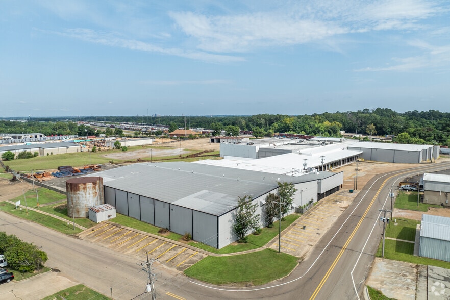Primary Photo Of 1125 Weems St, Jackson Refrigeration Cold Storage For Sale