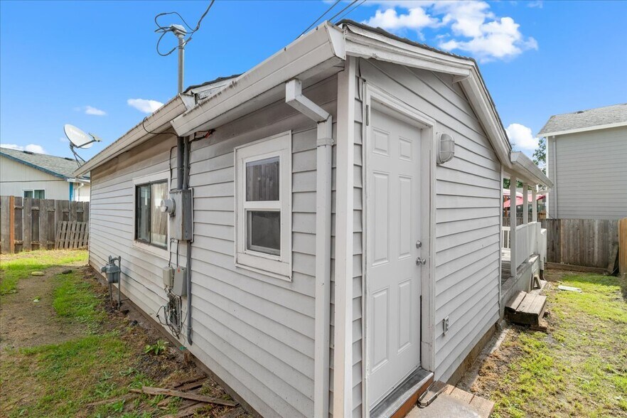 More Photos Of 1070 Deer Island Rd, Saint Helens Multifamily For Sale
