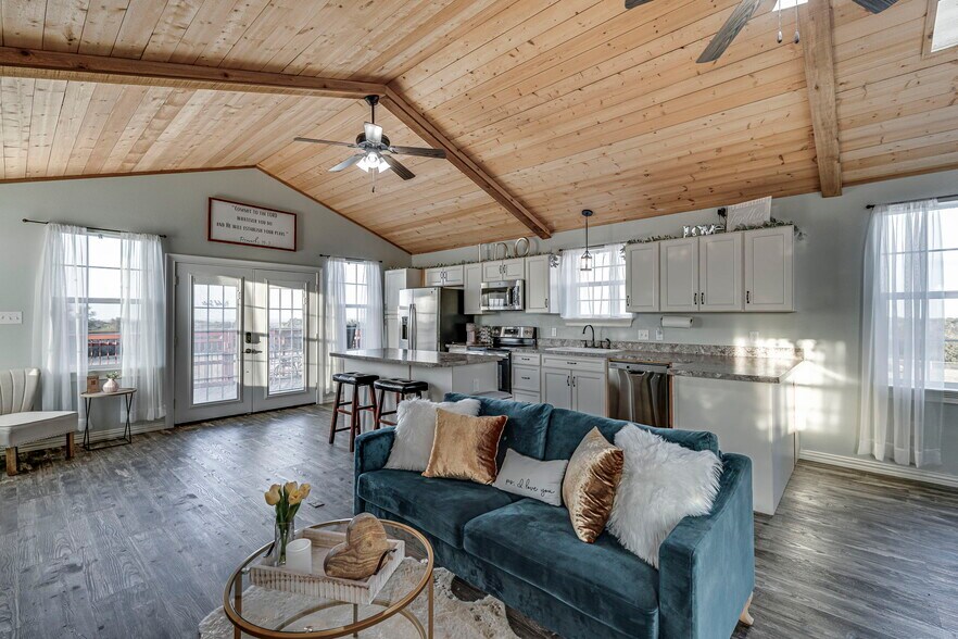 More Photos Of 3199 County 2730 Rd, Glen Rose Lodge Meeting Hall For Sale