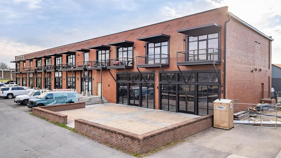 More Photos Of 230 1st St SW, Cleveland Flex For Lease