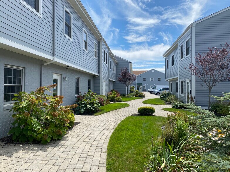 More Photos Of 850 Aquidneck Ave, Middletown Medical For Lease