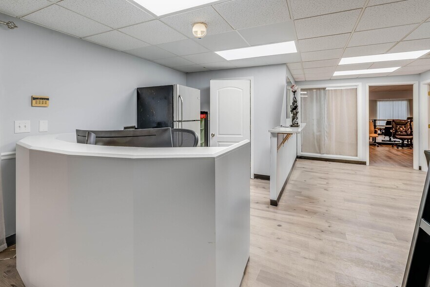 More Photos Of 1 Elm Sq, Andover Office Residential For Sale