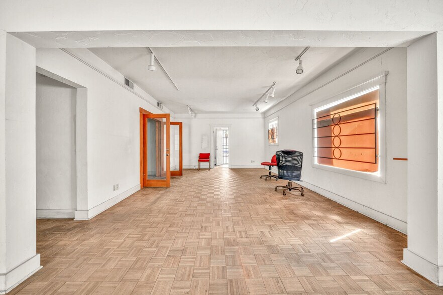 More Photos Of 1433 N 1st St, Phoenix General Retail For Lease