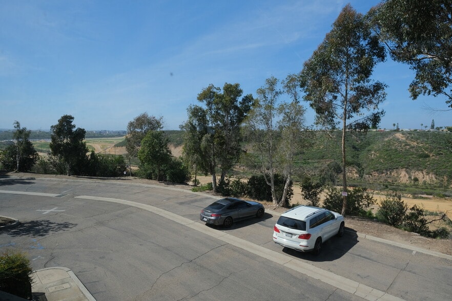 More Photos Of 7754 Arjons Dr, San Diego Manufacturing For Lease