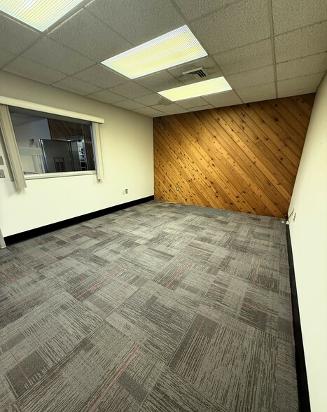 More Photos Of 543 Interchange Rd, Kresgeville Storefront Retail Office For Lease