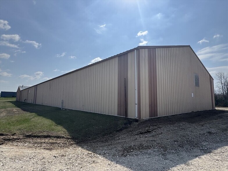 More Photos Of 212 Blees Industrial Dr, Macon Industrial For Sale