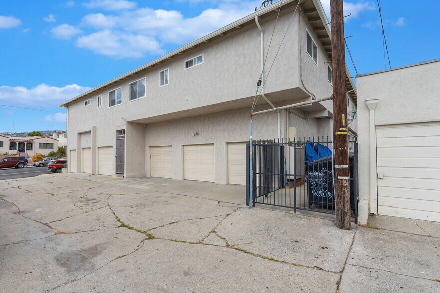 More Photos Of 918 S Cabrillo Ave, San Pedro Apartments For Sale
