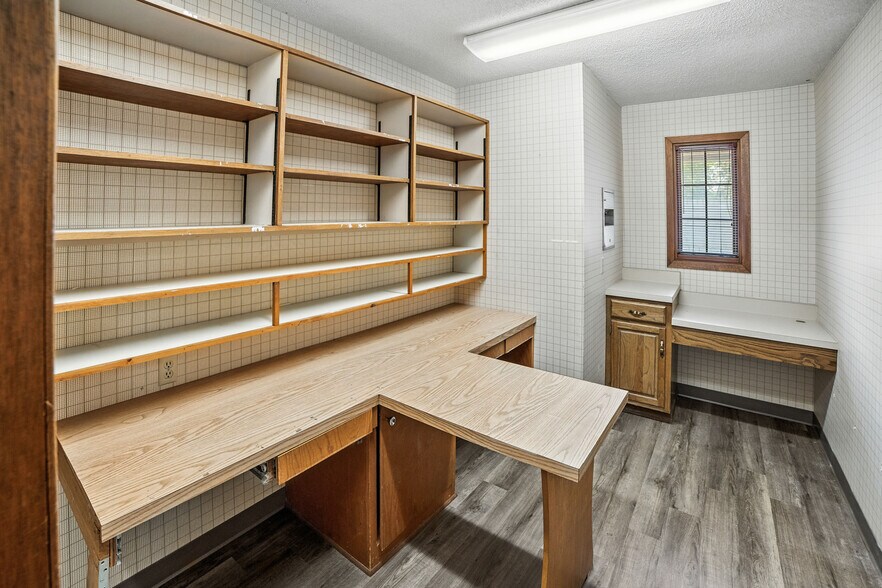 More Photos Of 515 N Summit St, Arkansas City Medical For Lease