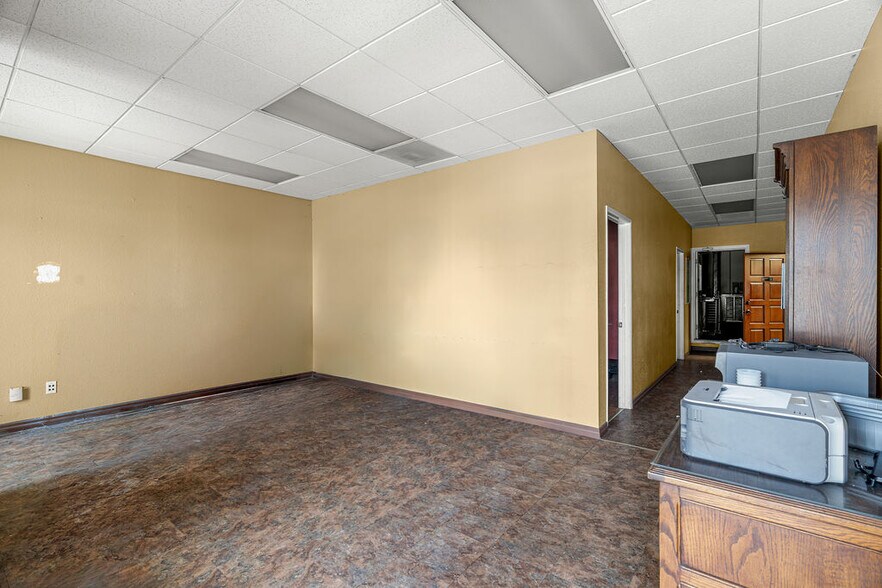 More Photos Of 8891 Watson St, Cypress Office For Sale