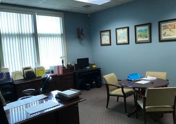 More Photos Of 3 Nicholson Dr, Cuddy Showroom For Lease