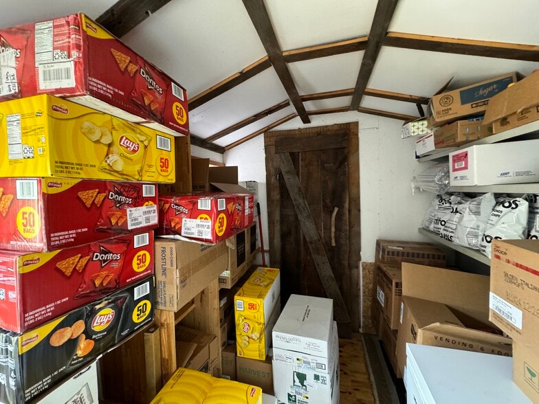 More Photos Of 482 N Sage Lake Rd, Hale Freestanding For Sale