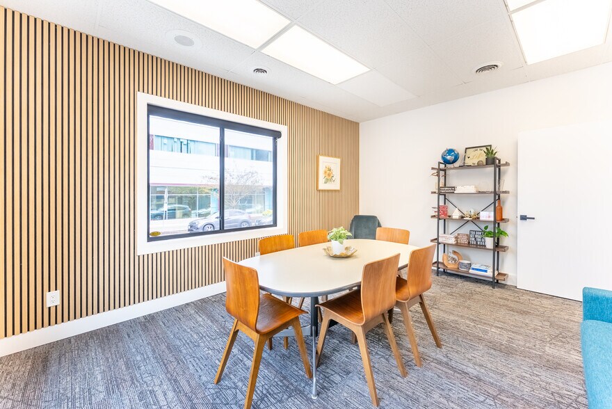More Photos Of 828-834 NW 19th Ave, Portland Medical For Lease