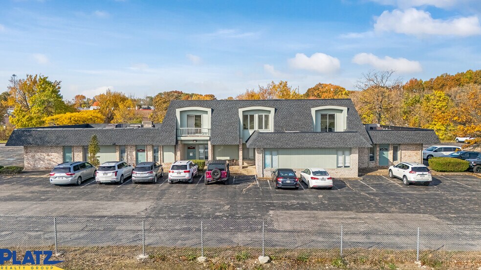 More Photos Of 5208 Mahoning Ave, Austintown Office For Lease