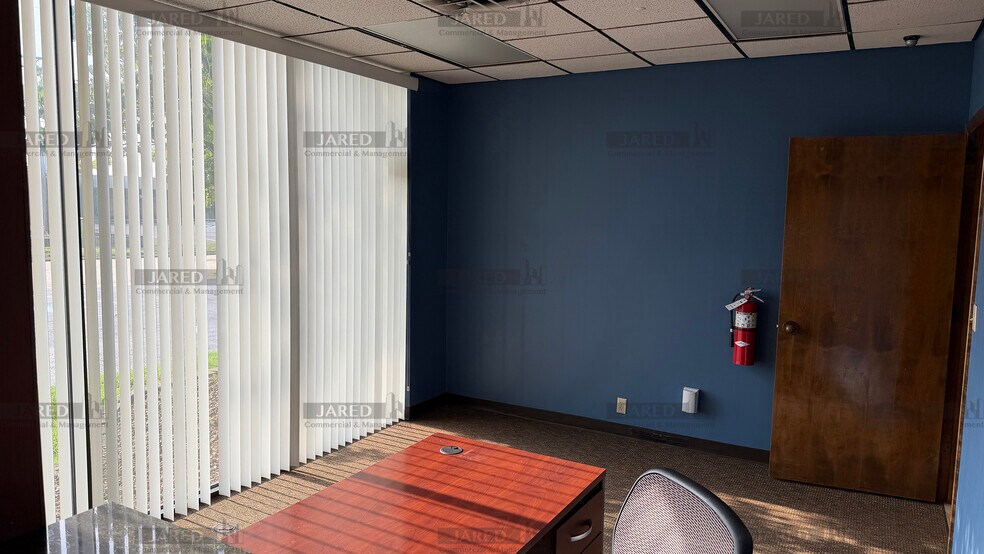 More Photos Of 509 S Union Ave, Springfield Light Distribution For Sale