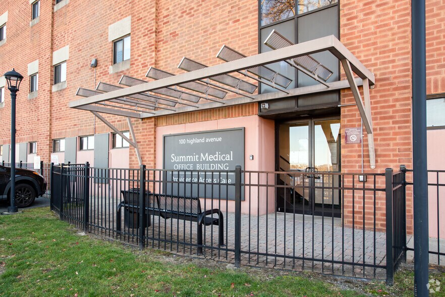 More Photos Of 100 Highland Ave, Providence Medical For Lease