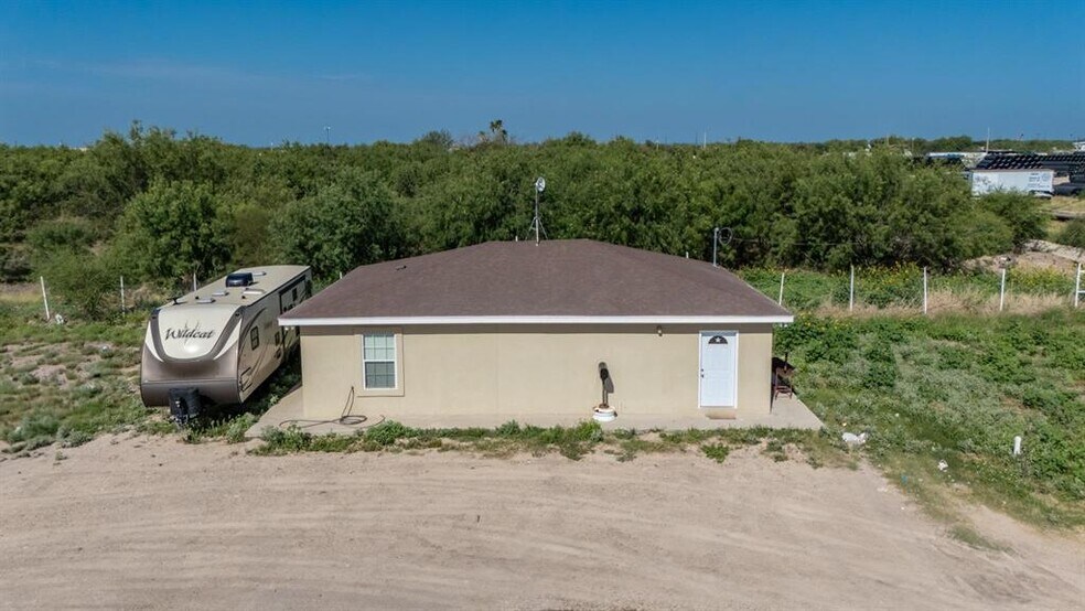 More Photos Of 307 Sulfur Mine Road, Laredo Land For Sale