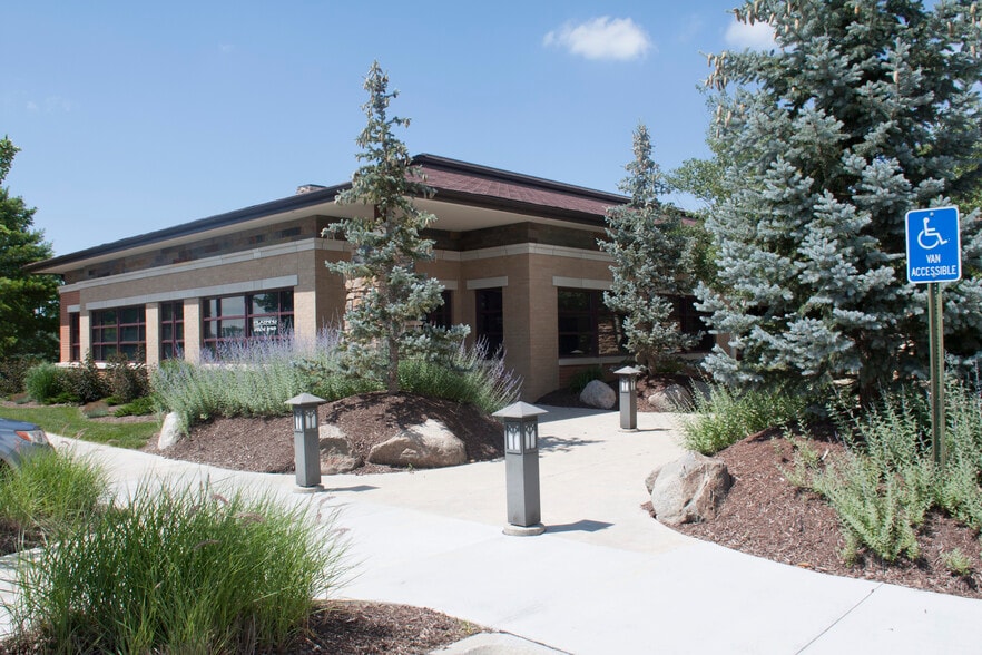 More Photos Of 8700 Executive Woods Dr, Lincoln Office For Lease