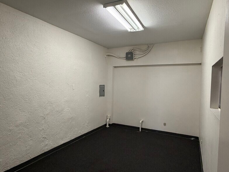 More Photos Of 5239 Atlantic Ave, Long Beach Freestanding For Sale