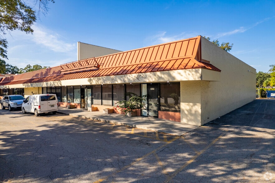 More Photos Of 1510-1526 E Fowler Ave, Tampa Storefront For Lease