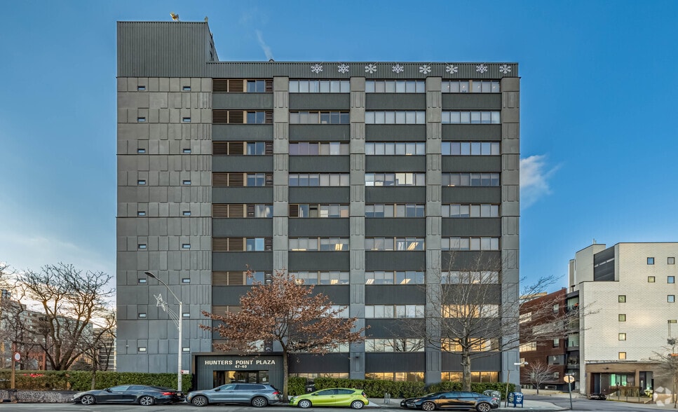 More Photos Of 4740 21st St, Long Island City Office For Lease