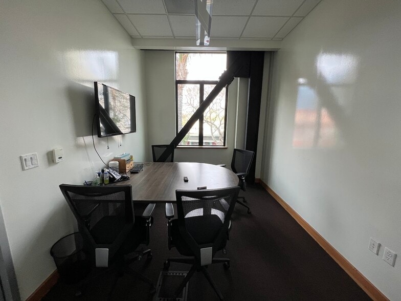 More Photos Of 387 S 1st St, San Jose Loft Creative Space For Lease