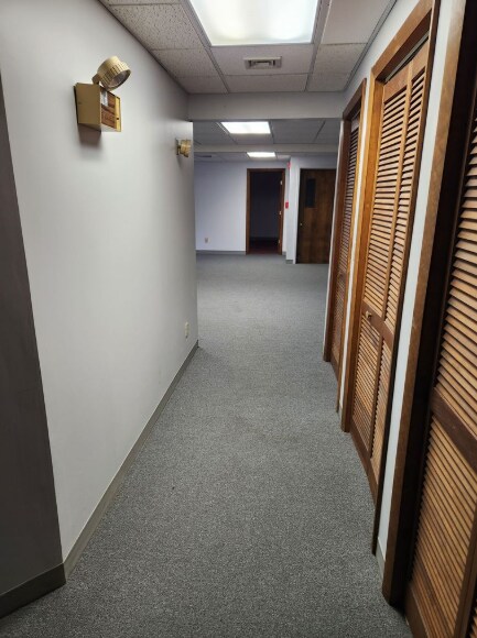 More Photos Of 3 Robinson Rd, Bow Light Distribution For Lease