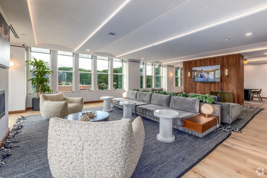 More Photos Of 300 E 36th St, Charlotte Apartments For Lease