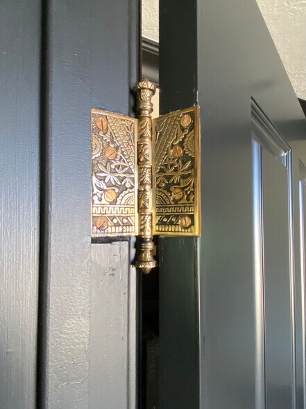 More Photos Of 3538 S Highland Dr, Salt Lake City Loft Creative Space For Sale