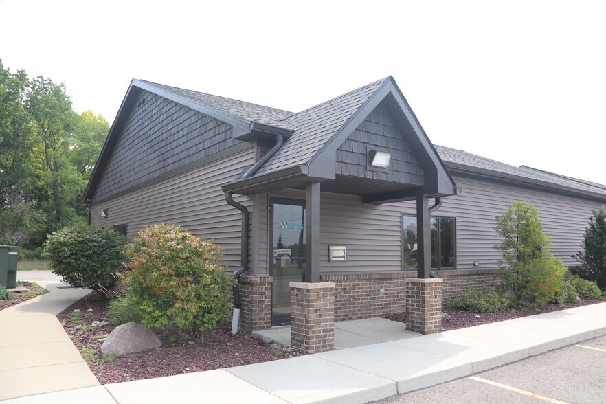 More Photos Of 3471 E Grand River Ave, Howell Office For Lease