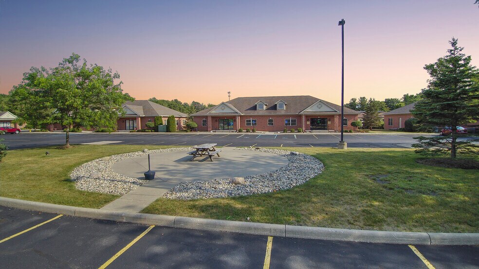 More Photos Of 2720 Centennial Rd, Toledo Office For Sale