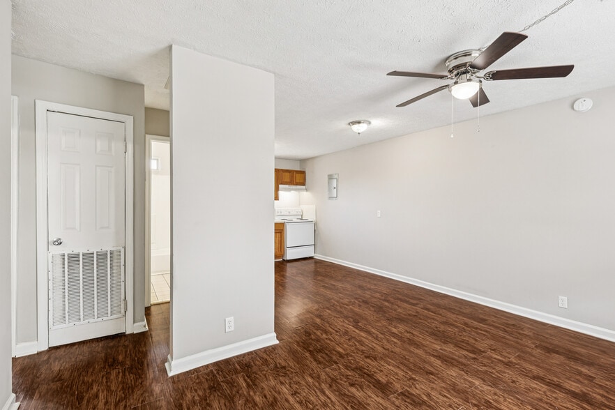 More Photos Of 1200 WH Davis Dr, Nashville Apartments For Sale
