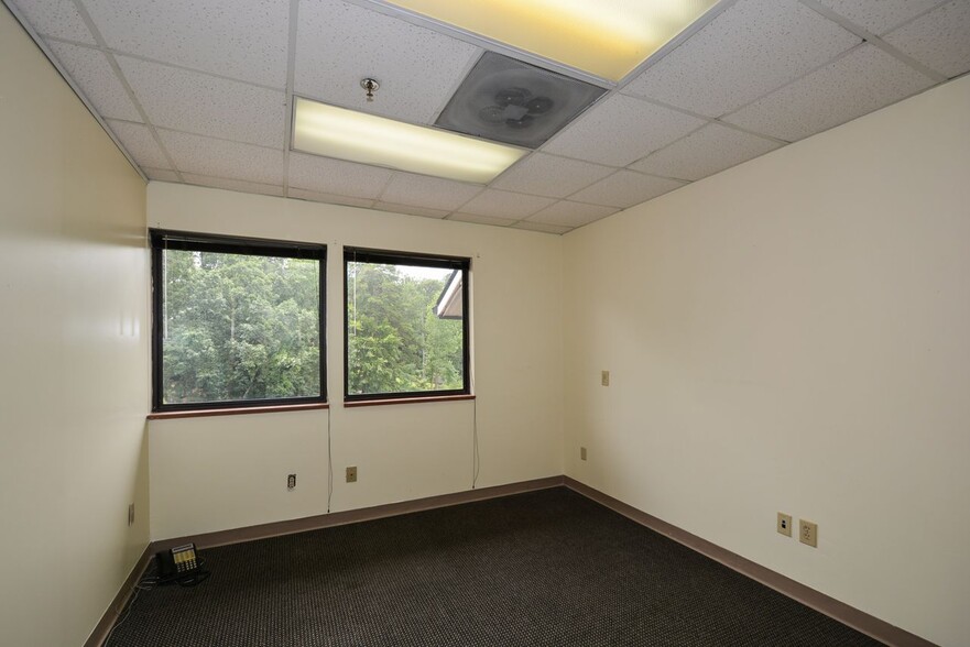 More Photos Of 1820 The Exchange SE, Atlanta Office For Sale