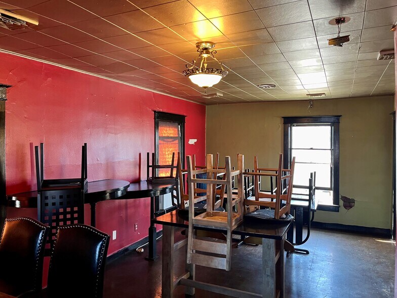 More Photos Of 321 Broadway, Chesterton Storefront Retail Office For Sale