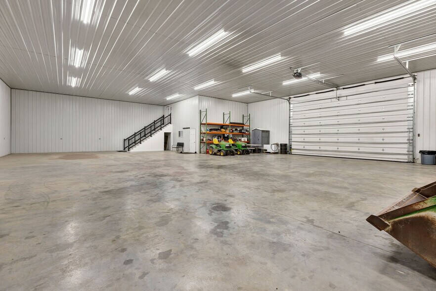 More Photos Of 7754 S State Route 73, Wilmington Flex For Lease