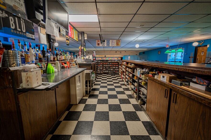 More Photos Of 675 Grant St, Winneconne Bowling Alley For Sale