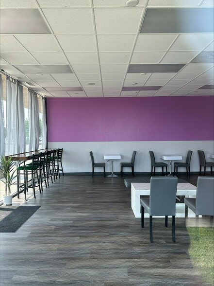 More Photos Of 2233 N Ridge Rd, Wichita General Retail For Lease