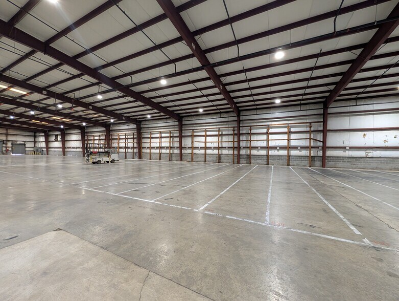 More Photos Of 1400 Montgomery, South Hill Warehouse For Lease