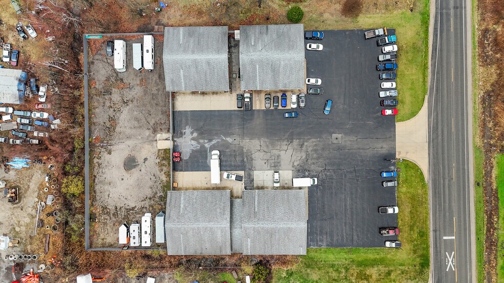 More Photos Of 3319-3331 Dove Rd, Port Huron Warehouse For Sale