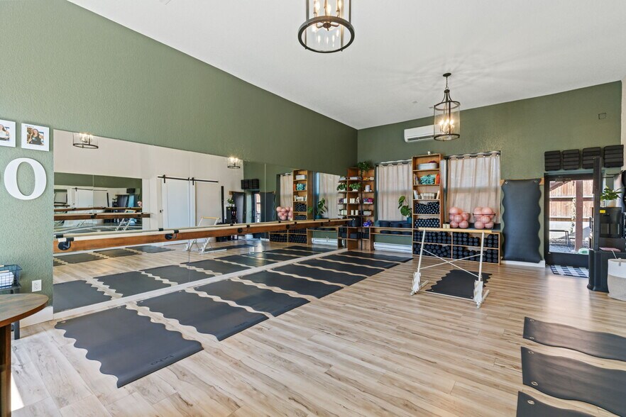 More Photos Of 429-435 3rd St, Berthoud Freestanding For Sale