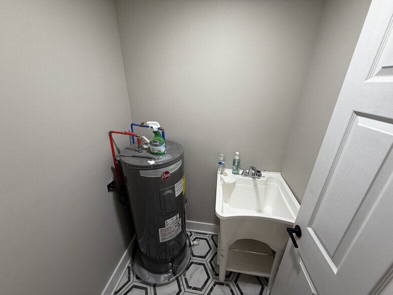 More Photos Of 2597 Whites Creek Pike, Nashville Religious Facility For Sale