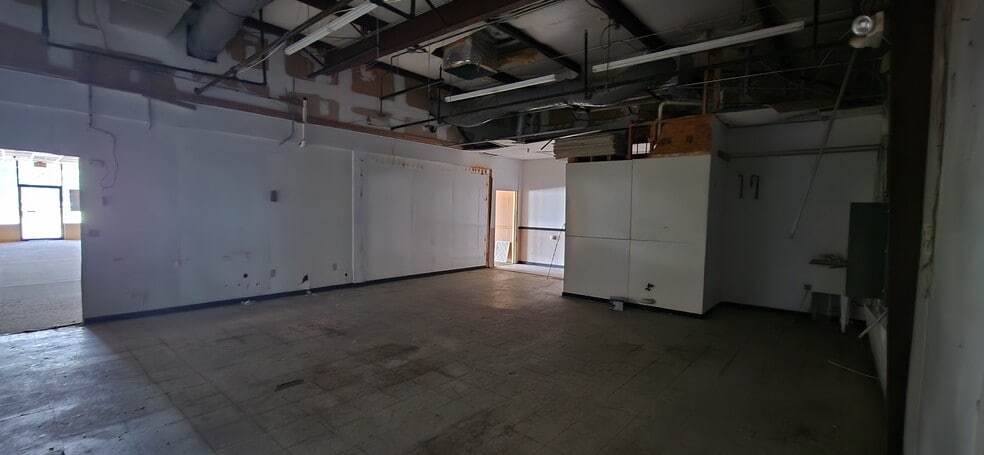 More Photos Of 1705-1713 US Highway 19E, Johnson City Unknown For Lease