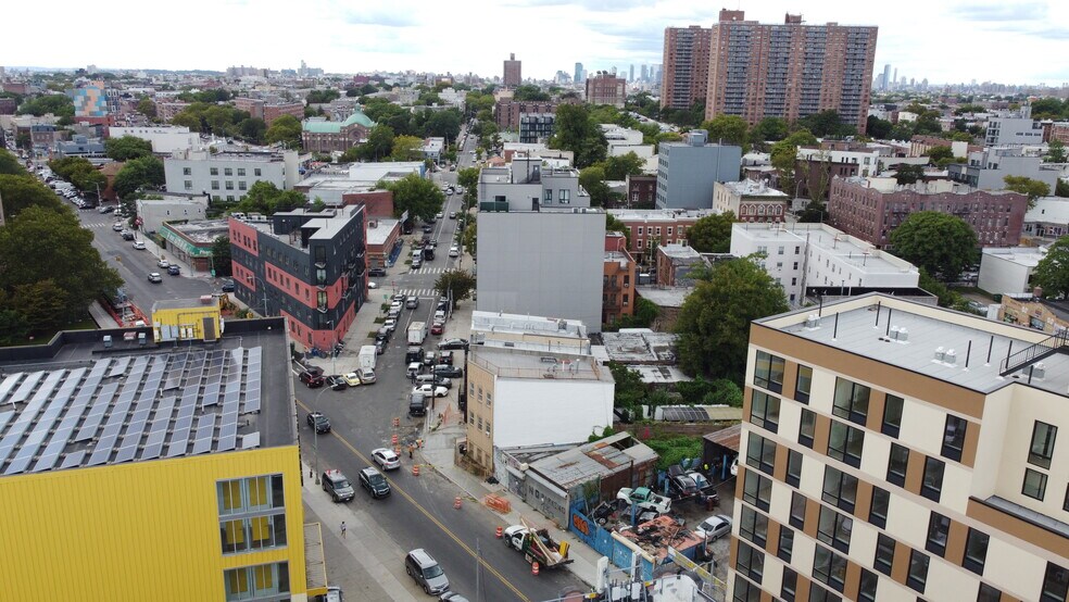 More Photos Of 1645 E New York Ave, Brooklyn Warehouse For Sale
