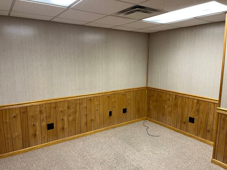 More Photos Of 5013 Park St, Jacksonville Auto Repair For Sale